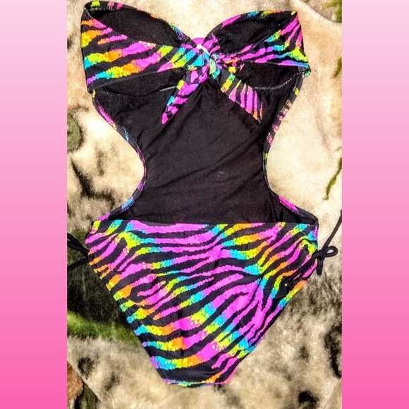 ANIMAL PRINT SWIMSUIT 7-9 - Picture 2 of 2